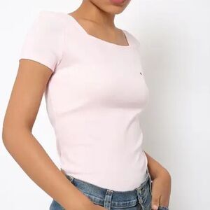 NWT Tommy Hilfiger pink, short-sleeve top Size M.